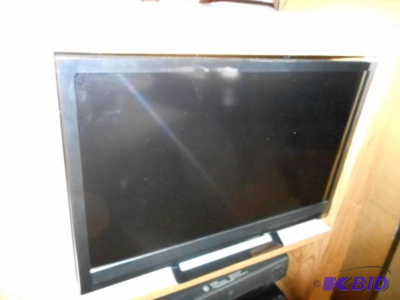 lot 18 image: Vizio Color Television
