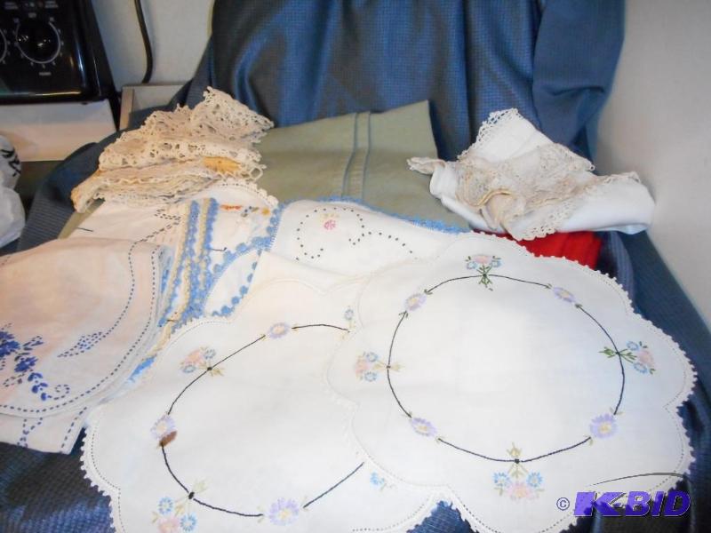 lot 35 image: Table Cloth and Dollies