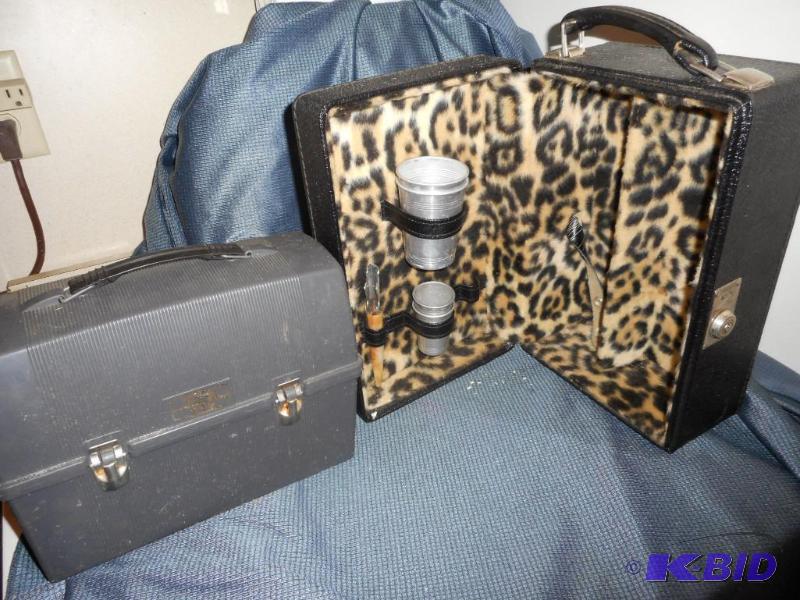 lot 37 image: Travel Bar and Thermos
