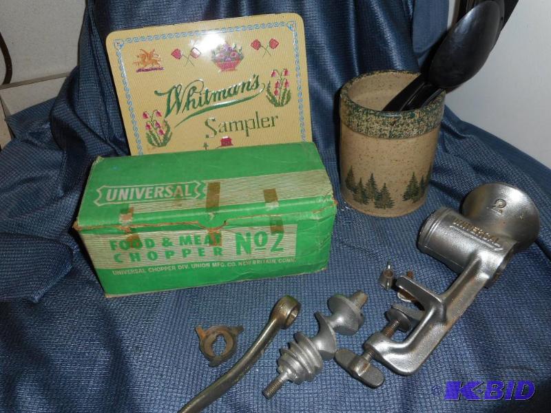 lot 40 image: Vintage Kitchen