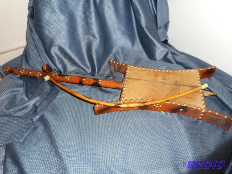 lot 45 image: Folk Guitar