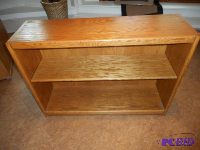lot 6 image: Oak Shelf