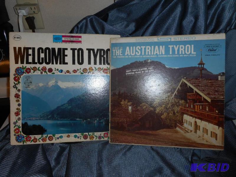 lot 93 image: Austrian Albums