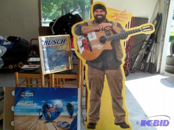 Zac Brown cardboard cut out life size, Budlig...