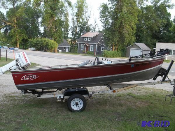 1981 16 Lund fishing boat with 35 Horse John...