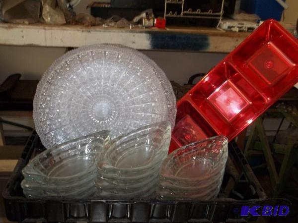 16 glass trays 4 plastic platters 4 heavy dut...