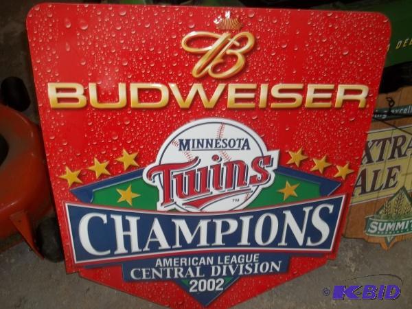 Twins sign Budweiser metal 26x30...