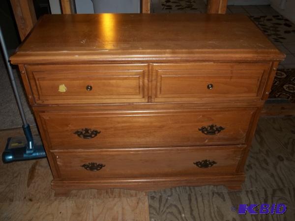 Maple dresser 3 drawer some scratches...
