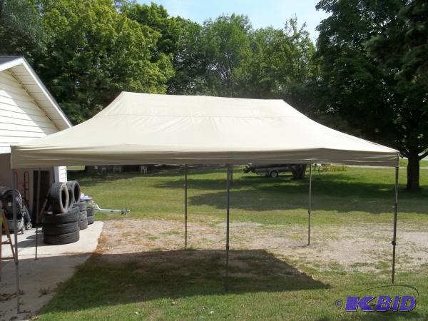 Go Fast canopy 10 X 20, canopy in good shap...
