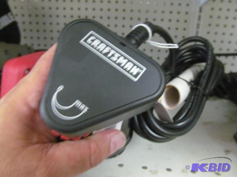 lot 19 image: Sears Craftsman 3D Sander NEW