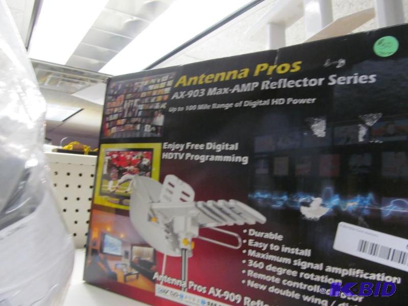 lot 67 image: TV antenna
