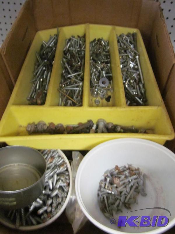 lot 78 image: lot of misc screws and nails ect