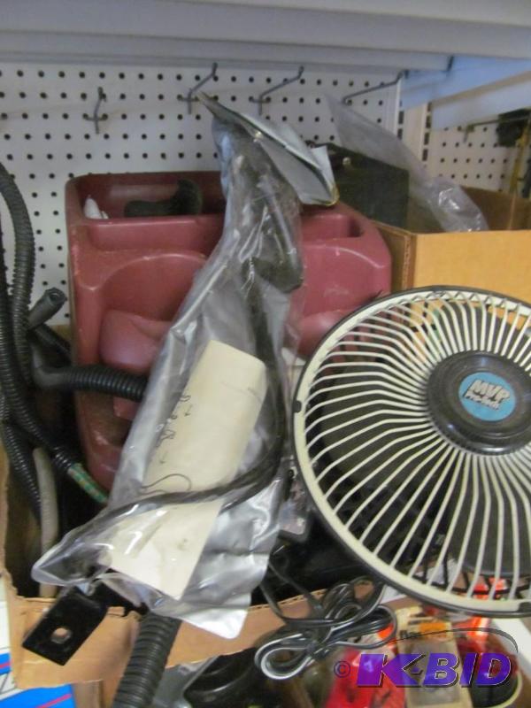 lot 79 image: lot of misc automotive items