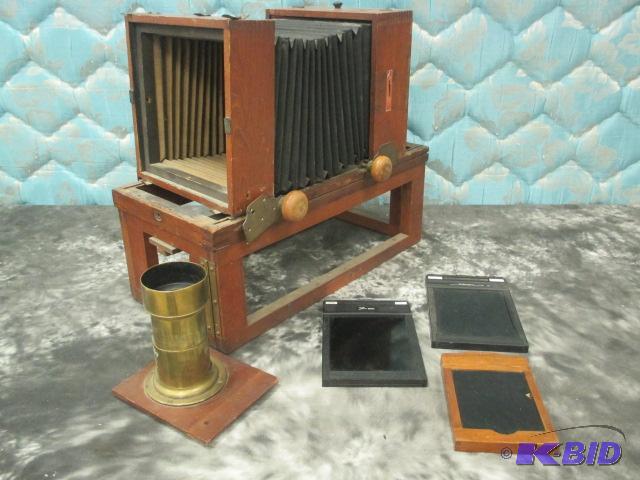 lot 00039 image: Antique Camera Parts