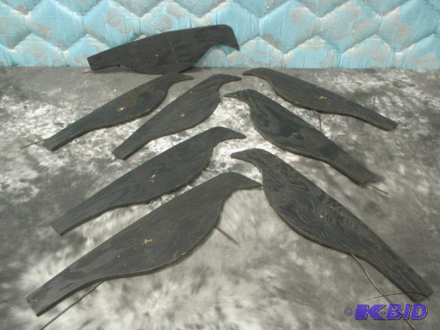 lot 50 image: Lot of vintage CROW decoys