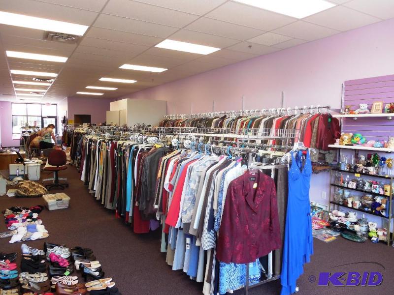 HOLY CATS 1540 clothing itemsIncludes gorgeous formal gowns, leather coats, pricy blazers etc.