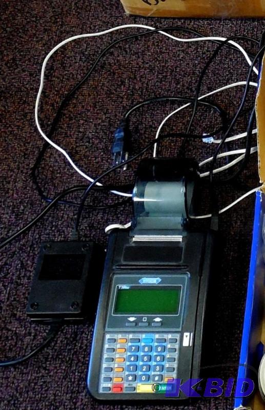 Hypercom T7Plus merchant processing credit card terminal plus 14 thermal paper rolls