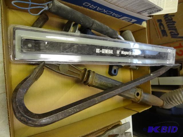 pry bar. Nail puller. Magnetic holder. Shakt ...