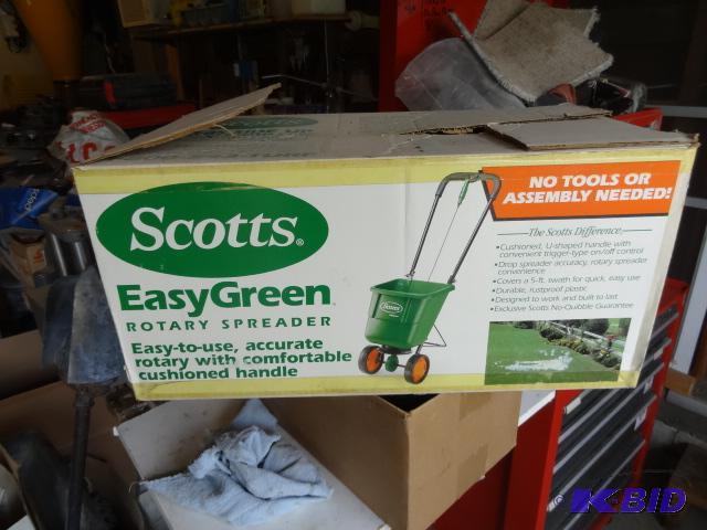 Scotts Easy Green Rotary Spreader. Used but P...
