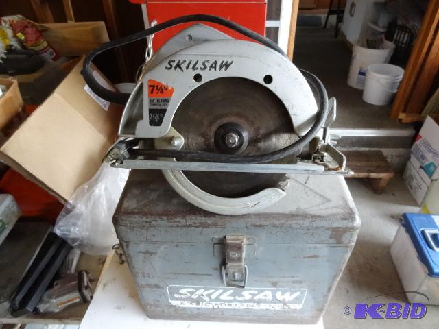 7 14 Skilsaw in Metal Case...