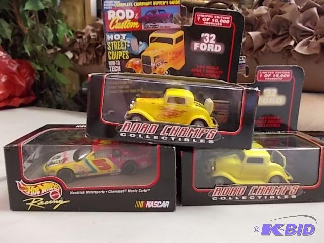2 Rod &amp Custom &amp1 Hotwheels Collector...