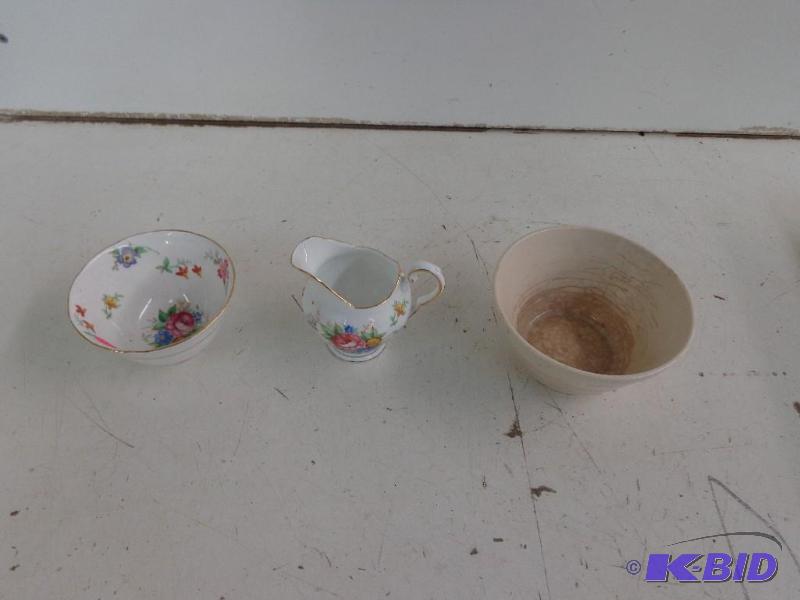 lot 109 image: Creamer Pourer and Bowls Floral Design Made i...