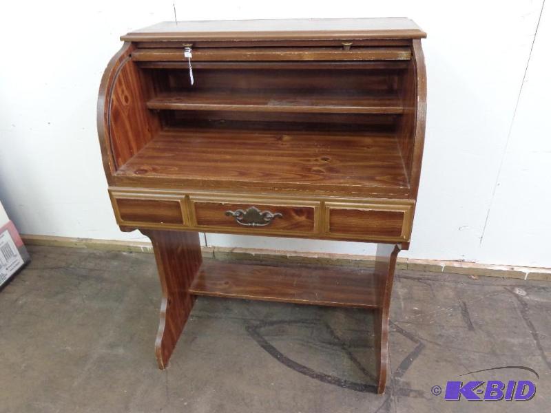 lot 11 image: Roll Top Desk 30.5" x 20.5" x 47.5&...