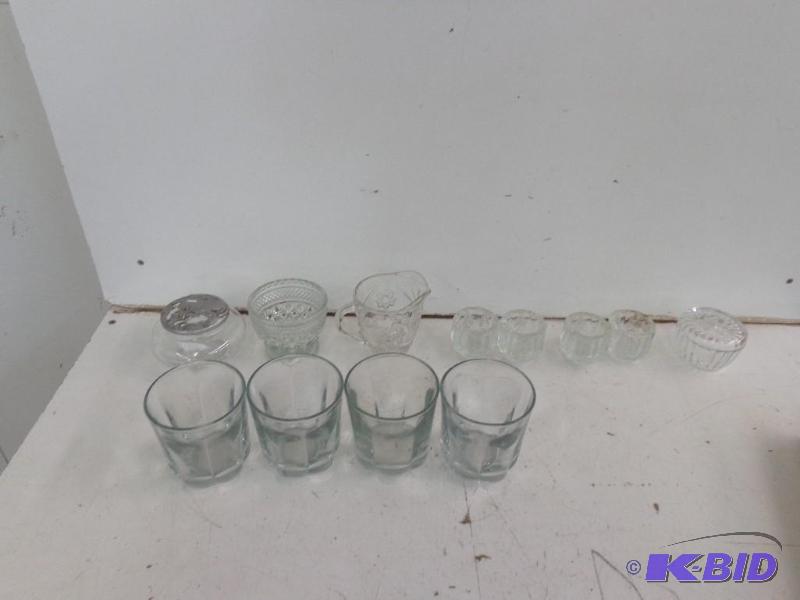 lot 115 image: Tumblers, Bowls, Pitchers and More (4) 4"...