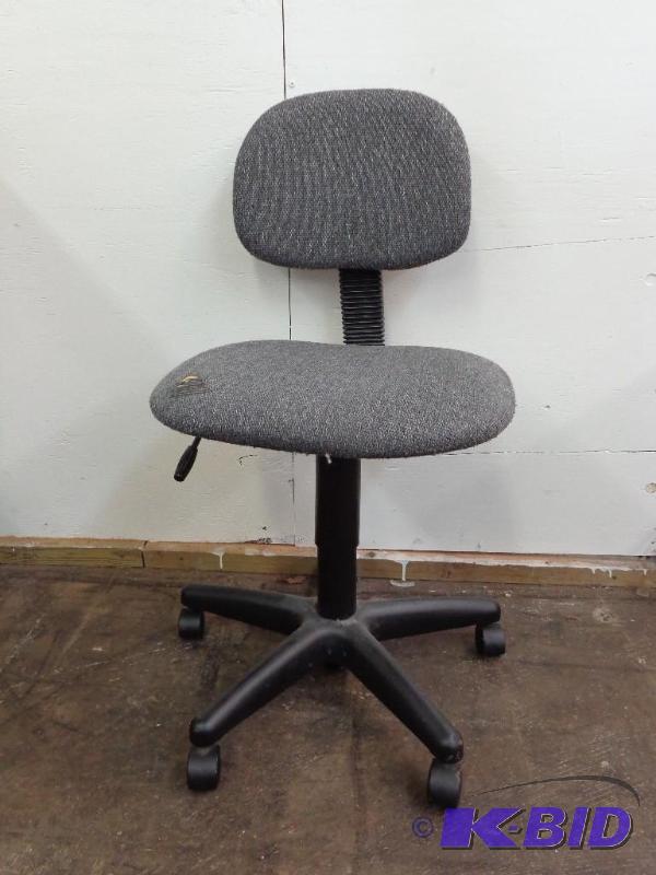 lot 126 image: Computer Desk Chair  Has Minor Tear on S...