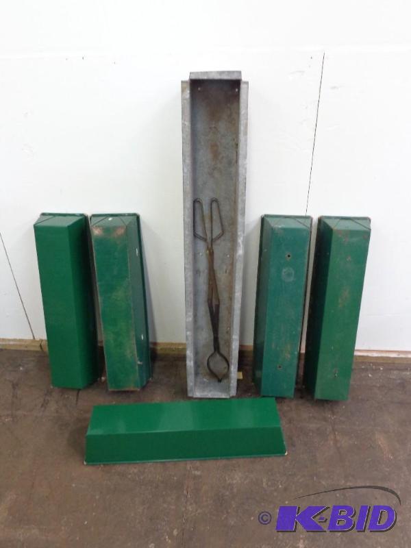 lot 154 image: Flower Planter Boxes (5) Green 29" x 8&q...