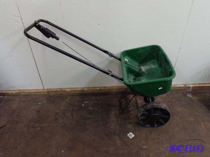 lot 168 image: Used Scotts Speedgreen 1000 Overall Good Cond...