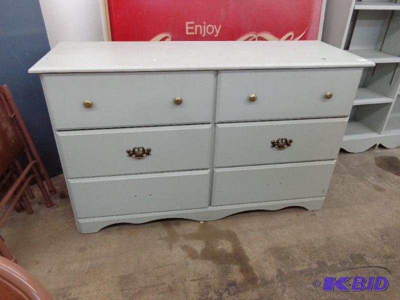 lot 27 image: 6 Drawer Wooden Dresser 49" x 30" x...