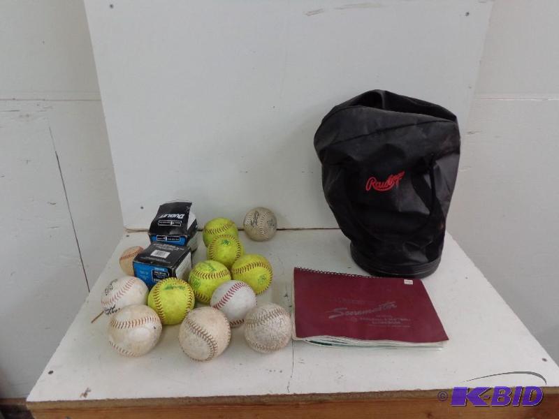 lot 36 image: Rawling&nbspCarrying Bag filled with Softbal...