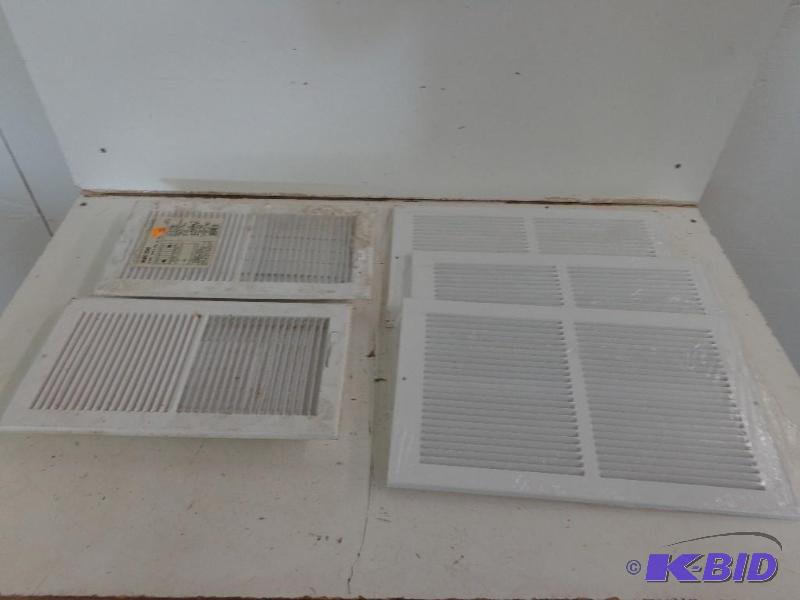 lot 68 image: Air Flow Register Covers Ameriflow&nbsp356W1...