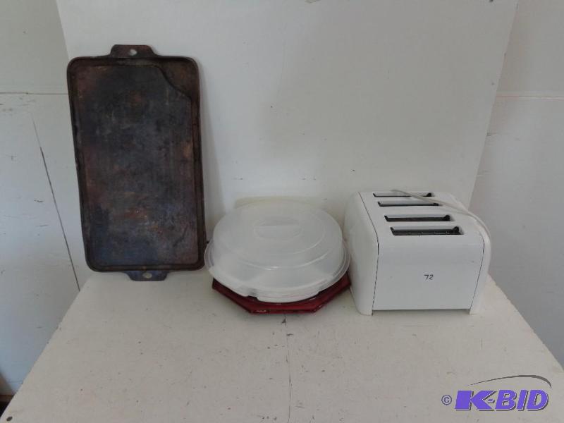 lot 72 image: Toaster, Cast Iron Skillet, Serving Plate and...