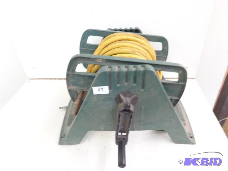 lot 89 image: Suncast&nbspHose Storage Roller wAir Hose A...