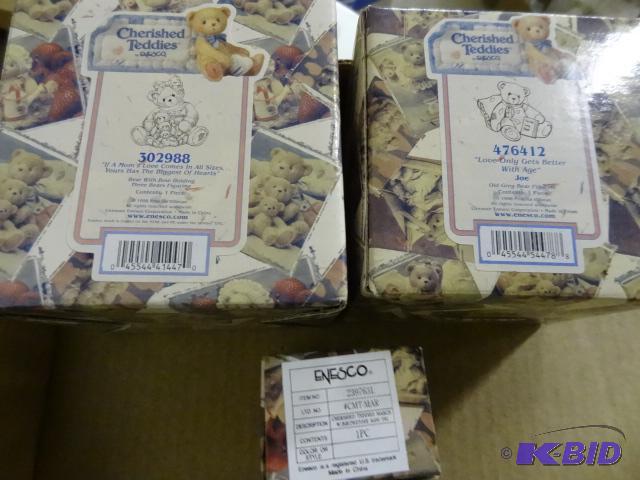 lot 115 image: 3- Cherished Teddies Figurines...