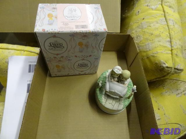 lot 116 image: 2-Enesco Precious Moment Figurines...