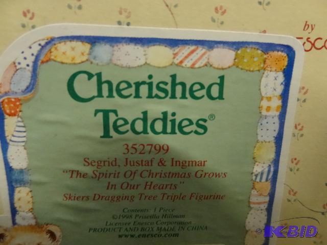 lot 118 image: Enesco Cherished Teddies Figurine...