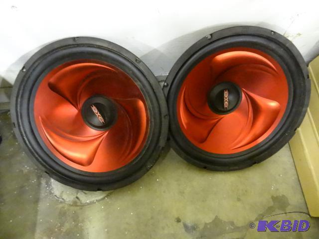 lot 135 image: 2 Large Speakers. 15"...