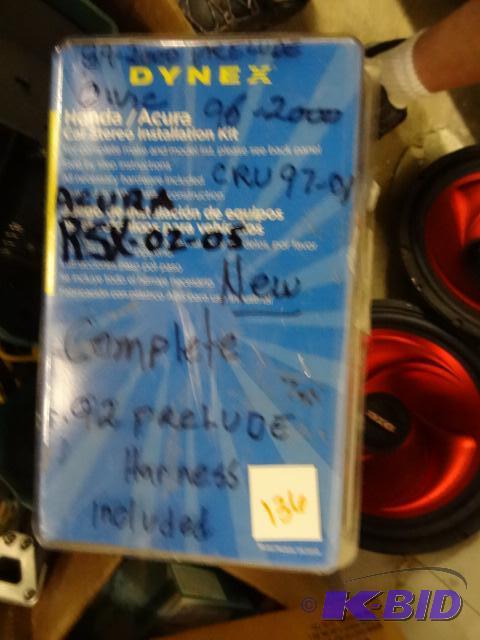 lot 136 image: Dynex Honda Acura Car Stereo Installation Kit...
