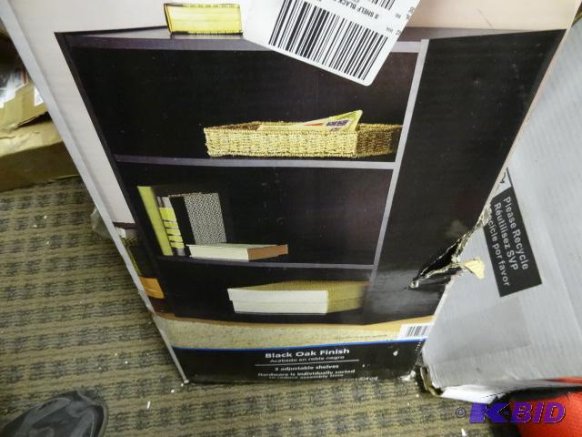 lot 186 image: Mainstays 3 Shelf Bookcase. Store Return. Bla...