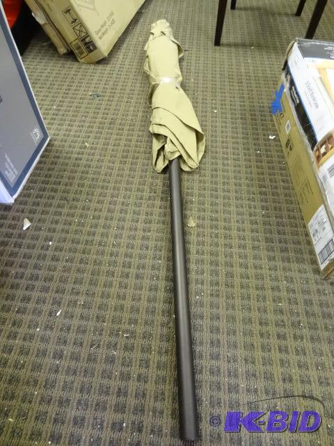 lot 190 image: patio Umbrella. No Poles...