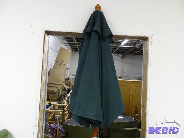 lot 204 image: patio Umbrella. Store Return...