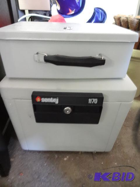 lot 78 image: Fire Safe Cashbox-No Insert, No Key. Sentry F...