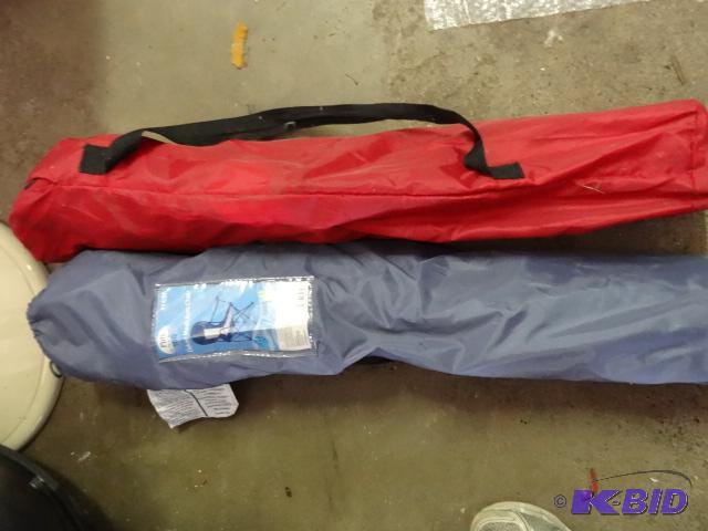 lot 81 image: 2-Folding Lawn Chairs with Carrying Bags...