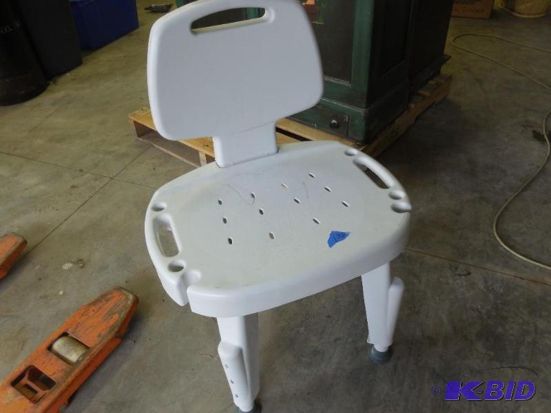 lot 132 image: Plastic showertub chair...