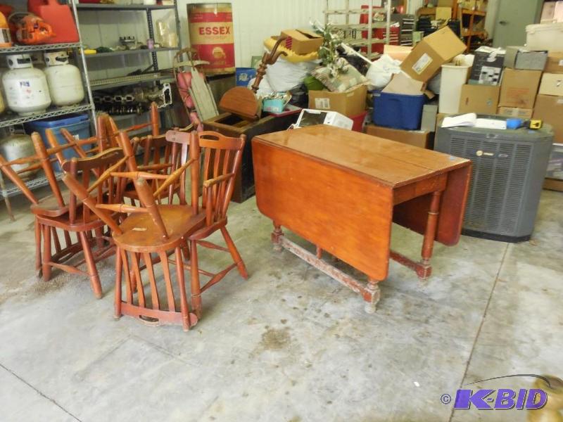 lot 134 image: Kitchen Table with 6 chairs, ends of the tabl...