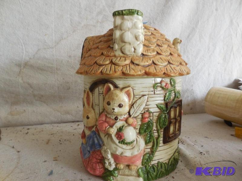 lot 151 image: Bunny Cookie jar...