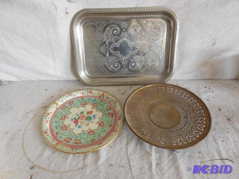 lot 170 image: 3 metal serving trays...